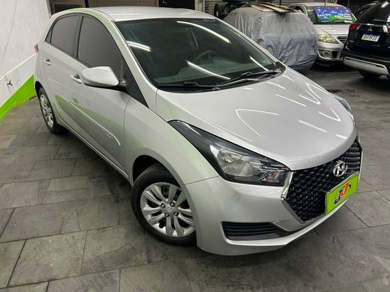 HYUNDAI HB20 1.0 COMFORT PLUS 12V FLEX 4P MANUAL HYUNDAI HB20 1.0 COMFORT PLUS 12V FLEX 4P MANUAL
